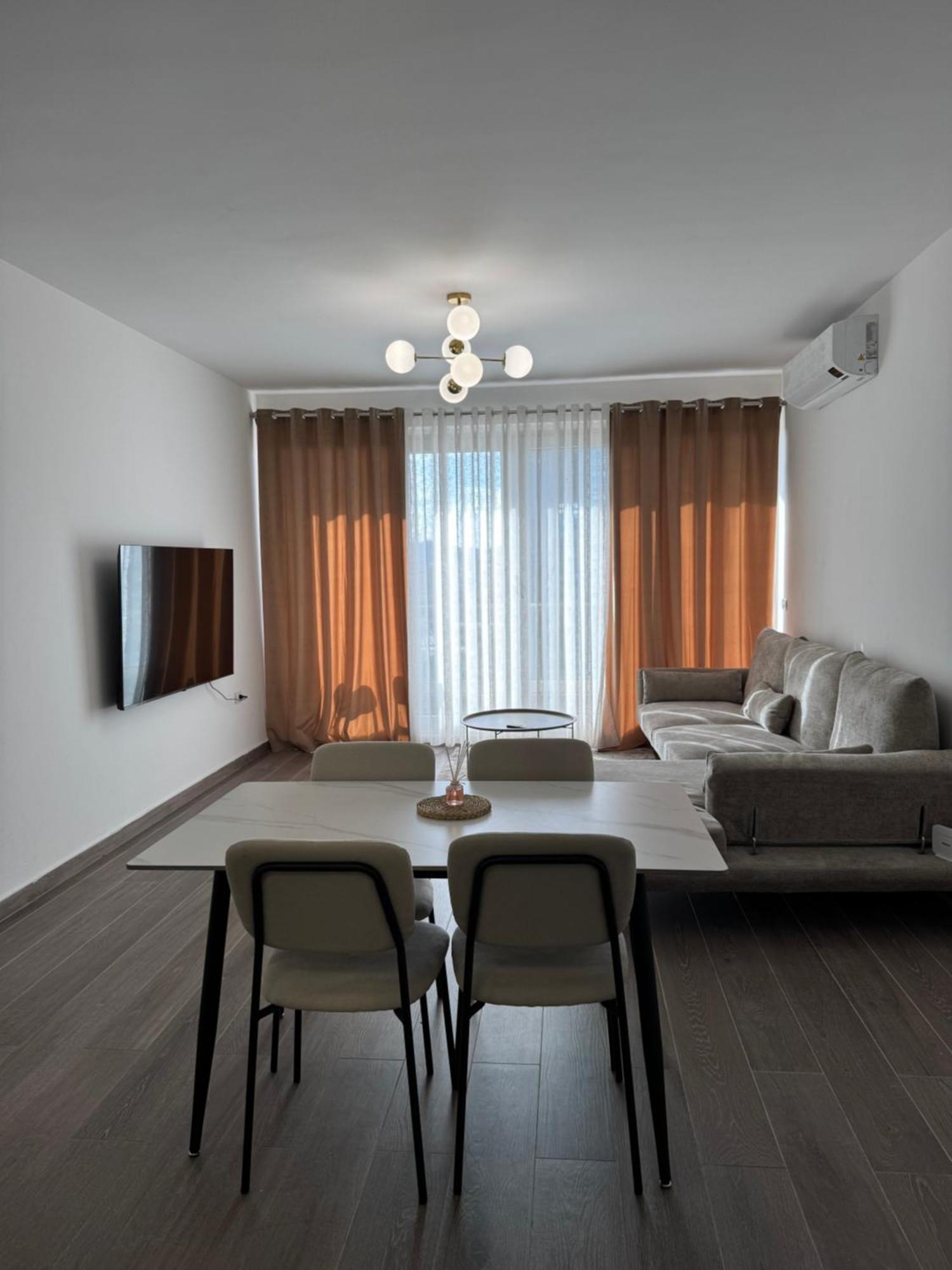 Free Parking Skanderbeg Square - Spacious Central Apartment Tirana Esterno foto