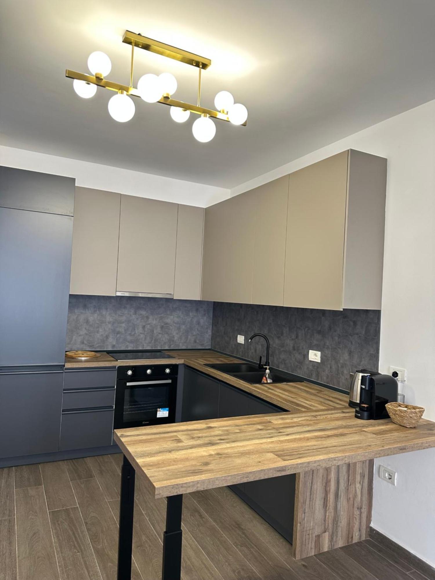 Free Parking Skanderbeg Square - Spacious Central Apartment Tirana Esterno foto