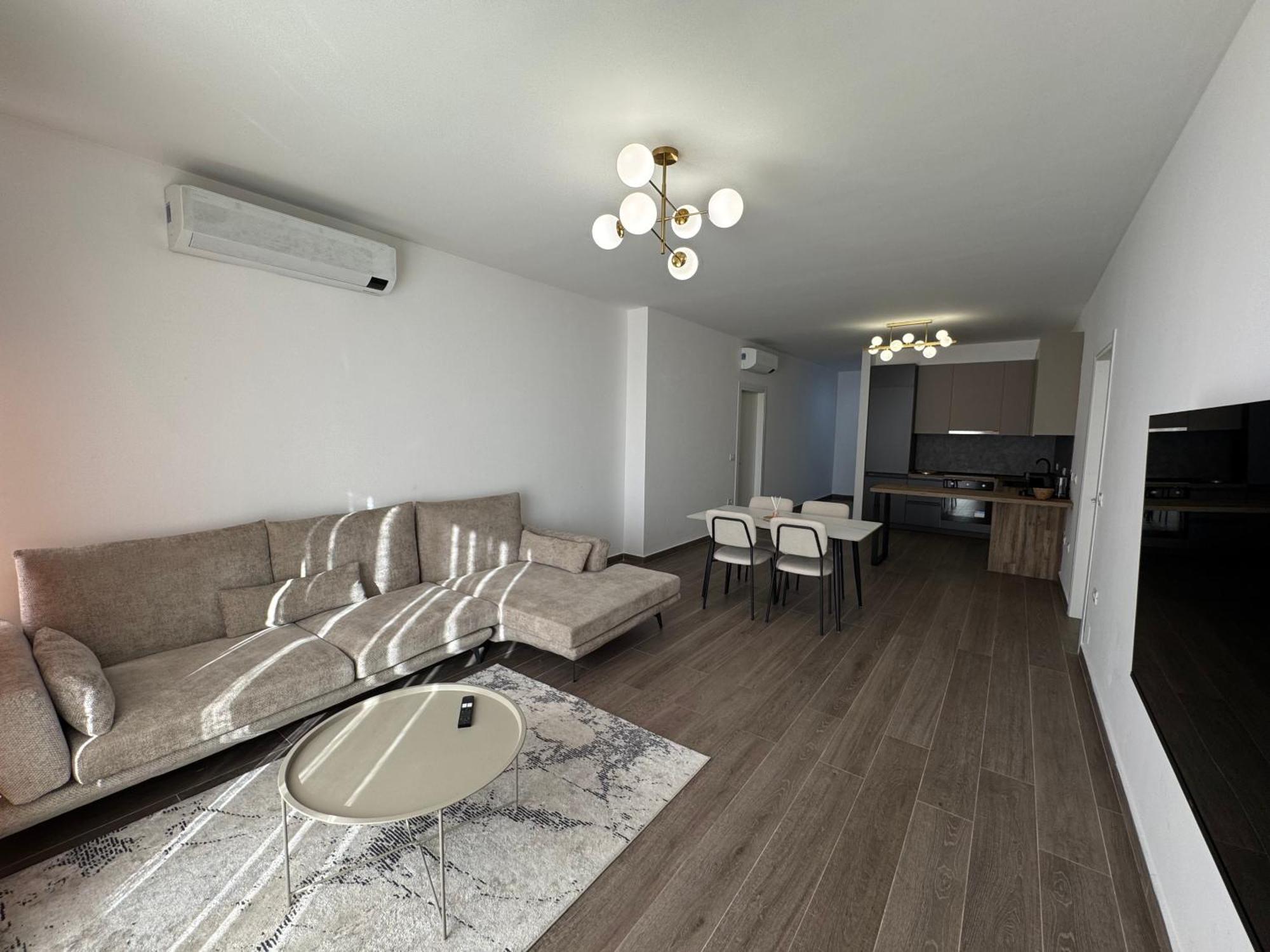Free Parking Skanderbeg Square - Spacious Central Apartment Tirana Esterno foto