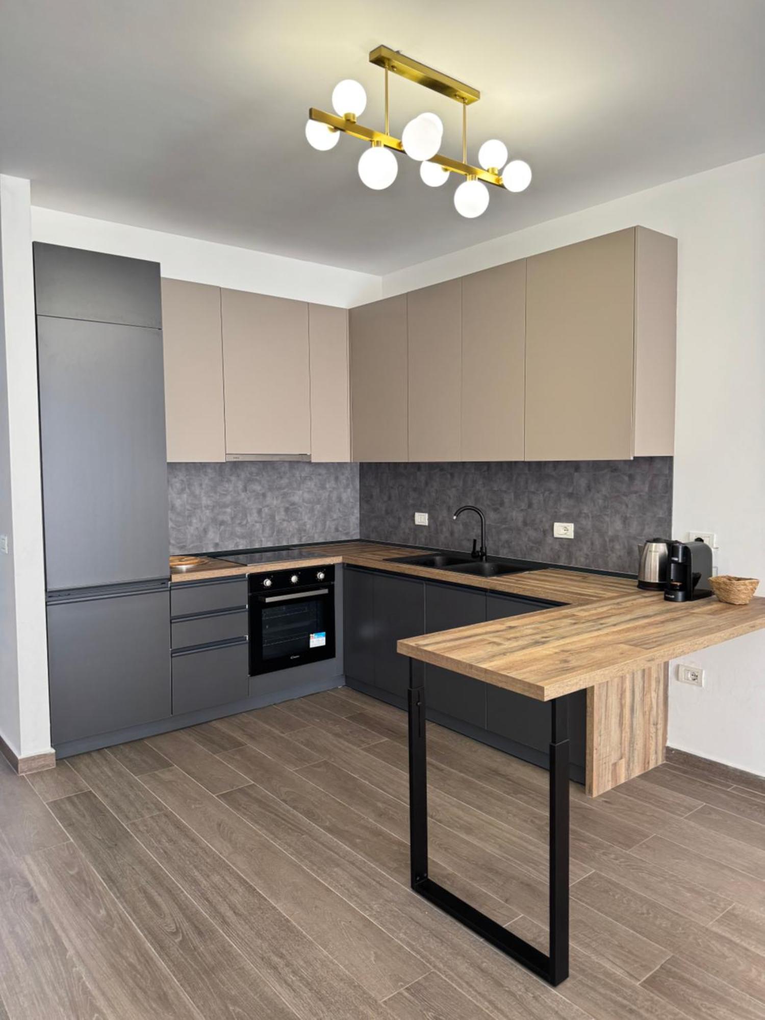 Free Parking Skanderbeg Square - Spacious Central Apartment Tirana Esterno foto